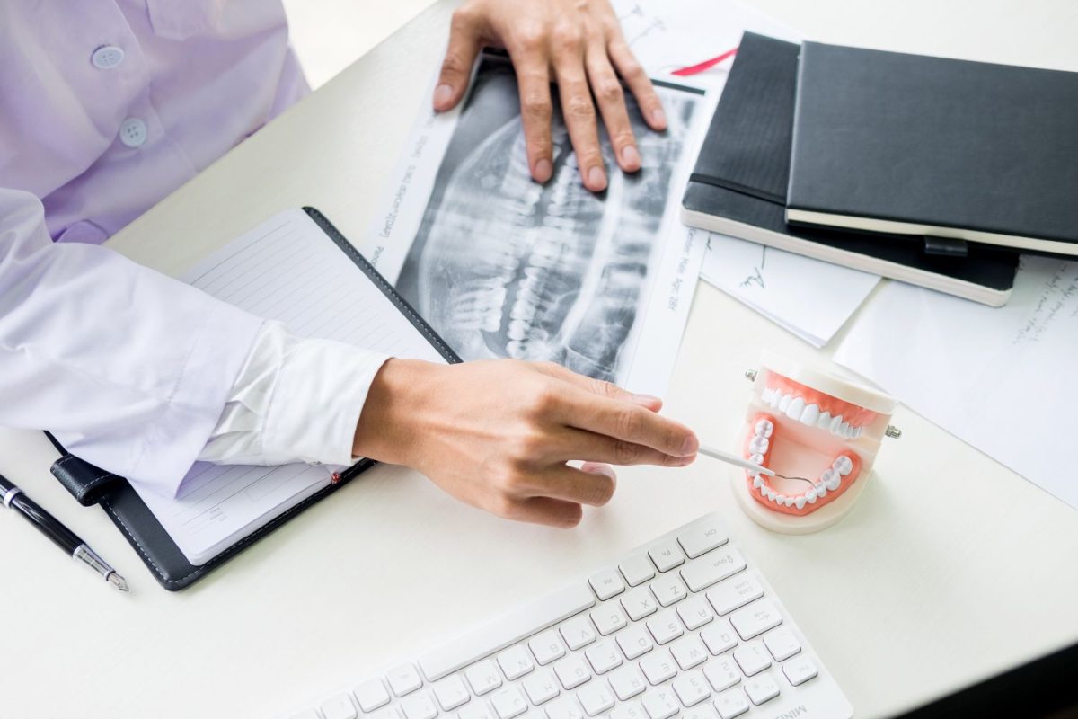 protezy zębowe cennik